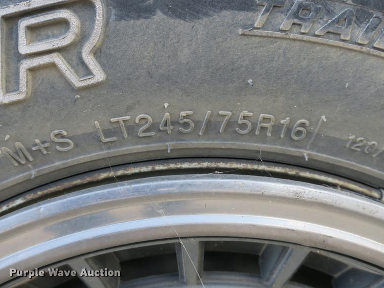 image for item DE3828 1993 Ford Club Wagon Custom XLT van