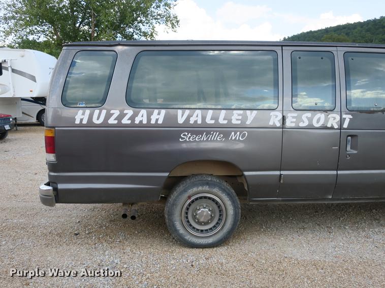 image for item DE3828 1993 Ford Club Wagon Custom XLT van