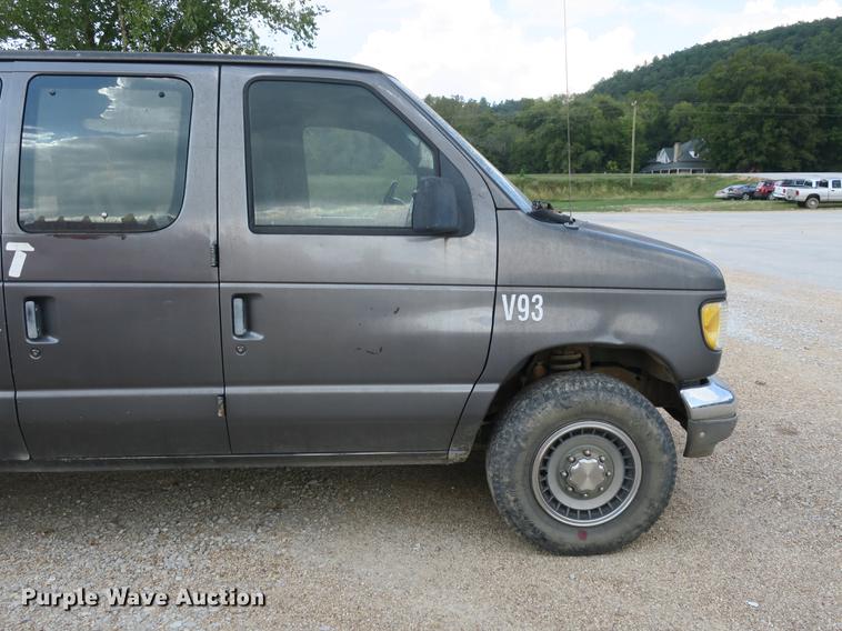 image for item DE3828 1993 Ford Club Wagon Custom XLT van