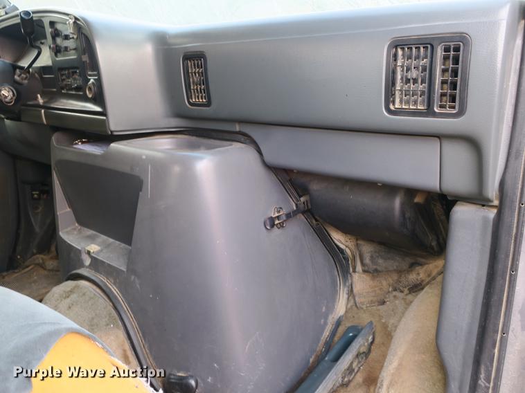 image for item DE3828 1993 Ford Club Wagon Custom XLT van