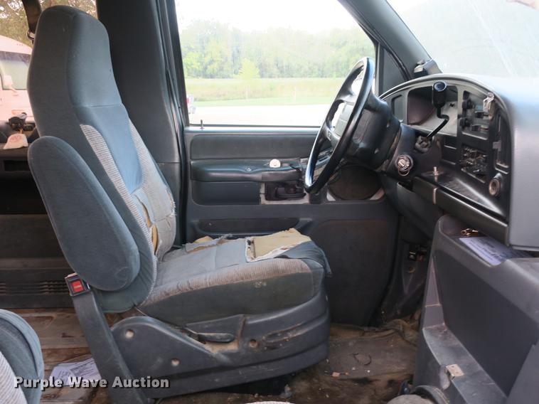 image for item DE3828 1993 Ford Club Wagon Custom XLT van
