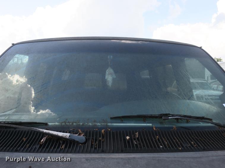 image for item DE3828 1993 Ford Club Wagon Custom XLT van