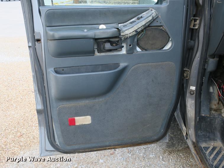 image for item DE3828 1993 Ford Club Wagon Custom XLT van