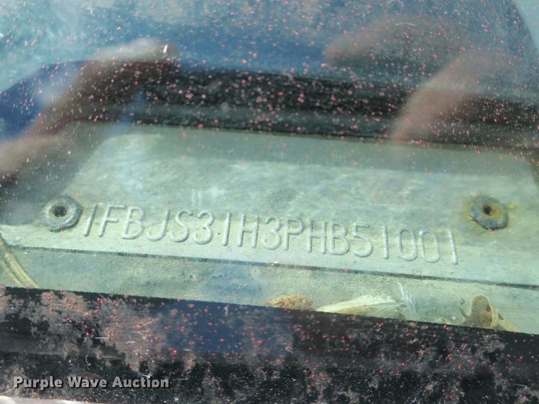 image for item DE3828 1993 Ford Club Wagon Custom XLT van