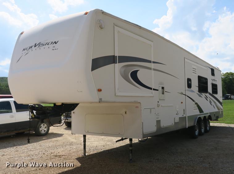 image for item DE3829 2006 KZ New Vision Sportster toy hauler camper