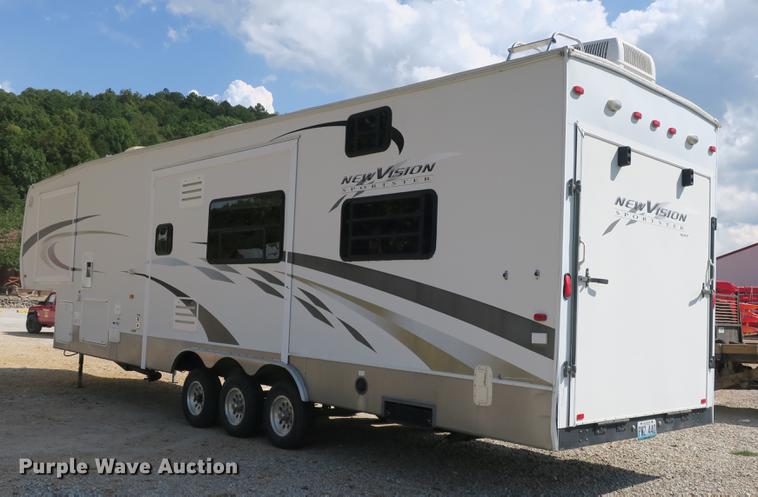 image for item DE3829 2006 KZ New Vision Sportster toy hauler camper