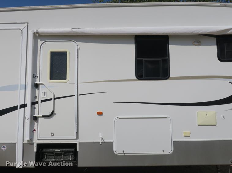 image for item DE3829 2006 KZ New Vision Sportster toy hauler camper