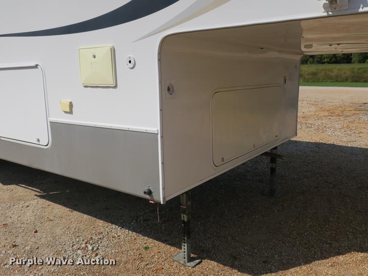 image for item DE3829 2006 KZ New Vision Sportster toy hauler camper