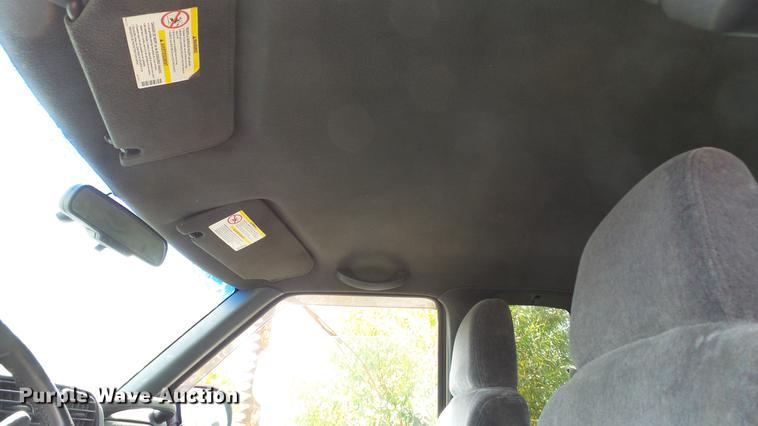 image for item DE4838 2001 Chevrolet S10 LS Ext. Cab pickup truck