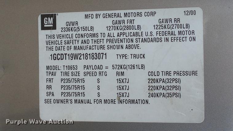 image for item DE4838 2001 Chevrolet S10 LS Ext. Cab pickup truck