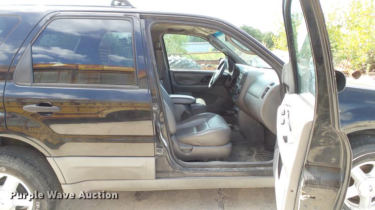 image for item DE4839 2001 Ford Escape XLT SUV