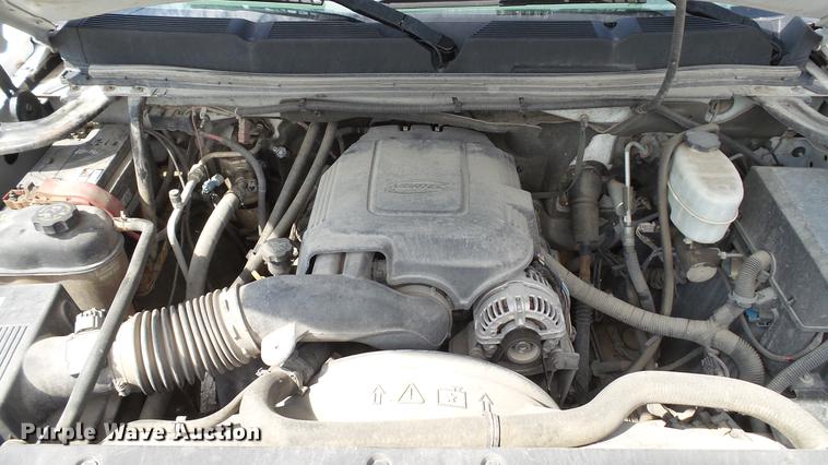 image for item DE4852 2009 Chevrolet Silverado 2500HD Ext. Cab utility bed  pickup truck