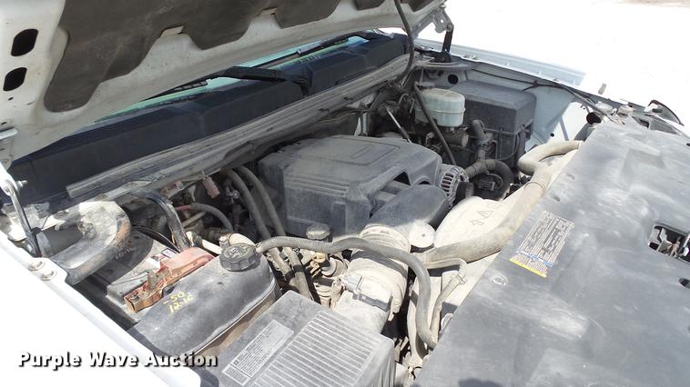 image for item DE4852 2009 Chevrolet Silverado 2500HD Ext. Cab utility bed  pickup truck