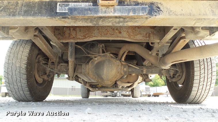 image for item DE4852 2009 Chevrolet Silverado 2500HD Ext. Cab utility bed  pickup truck