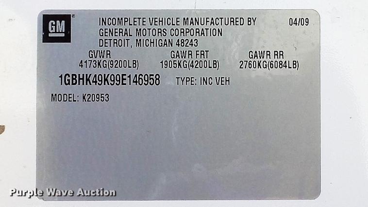 image for item DE4852 2009 Chevrolet Silverado 2500HD Ext. Cab utility bed  pickup truck