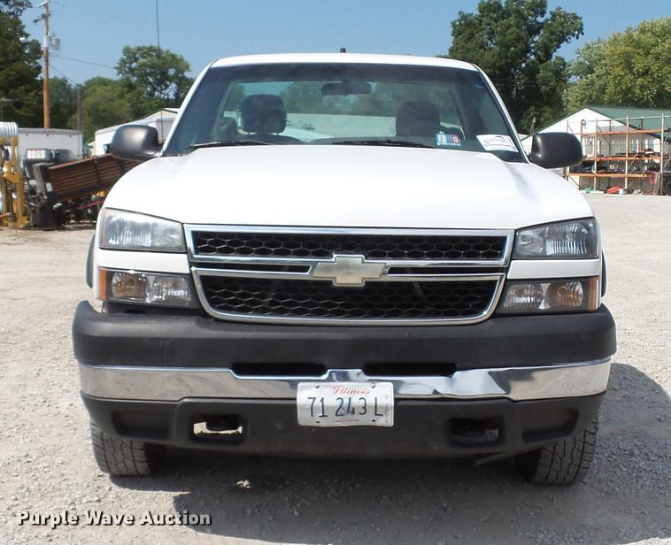 image for item DE4853 2006 Chevrolet Silverado 2500HD pickup truck