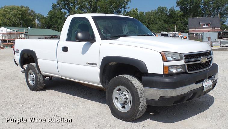 image for item DE4853 2006 Chevrolet Silverado 2500HD pickup truck