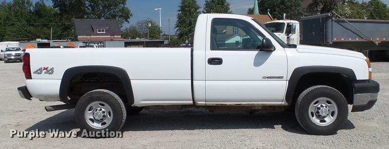 image for item DE4853 2006 Chevrolet Silverado 2500HD pickup truck