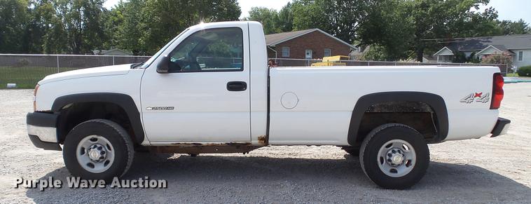 image for item DE4853 2006 Chevrolet Silverado 2500HD pickup truck