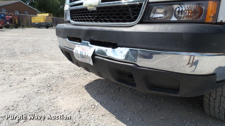 image for item DE4853 2006 Chevrolet Silverado 2500HD pickup truck
