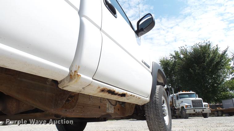 image for item DE4853 2006 Chevrolet Silverado 2500HD pickup truck