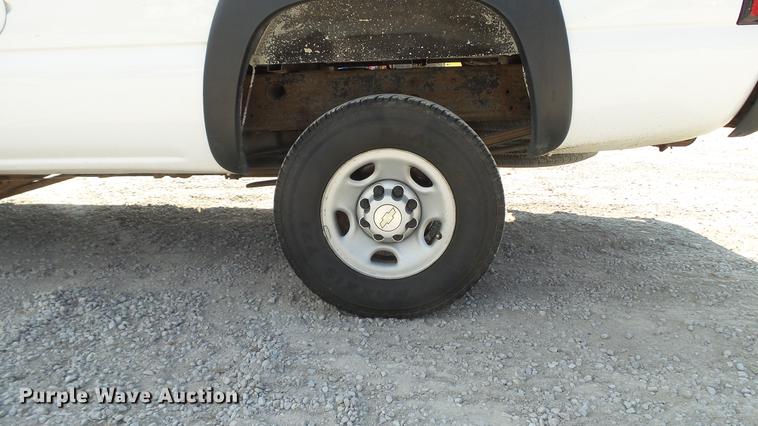 image for item DE4853 2006 Chevrolet Silverado 2500HD pickup truck