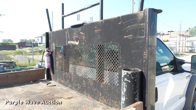 image for item DE4855 2005 Ford F550 Super Duty XL flatbed truck