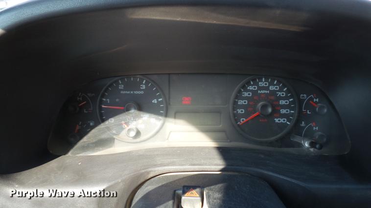 image for item DE4855 2005 Ford F550 Super Duty XL flatbed truck