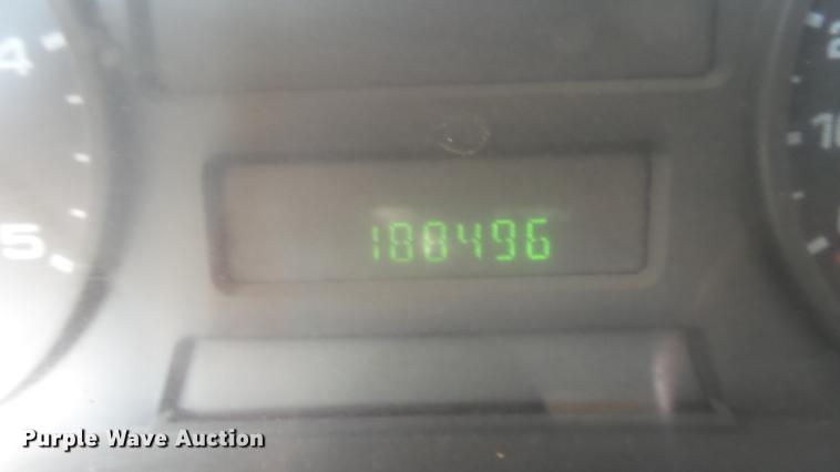 image for item DE4855 2005 Ford F550 Super Duty XL flatbed truck