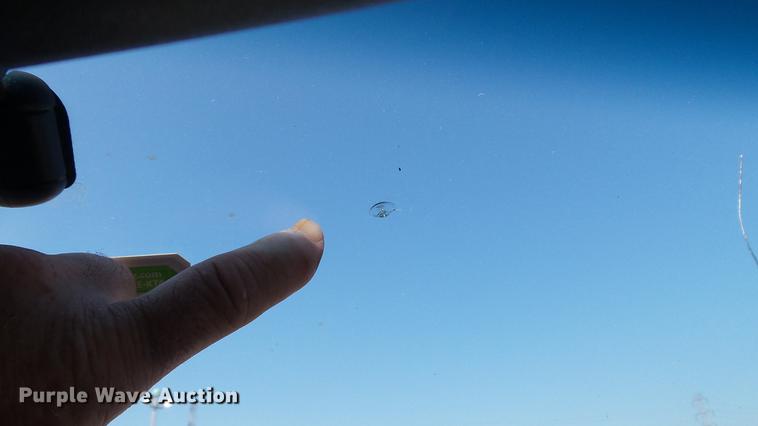 image for item DE4855 2005 Ford F550 Super Duty XL flatbed truck