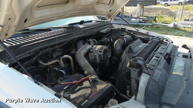 image for item DE4855 2005 Ford F550 Super Duty XL flatbed truck