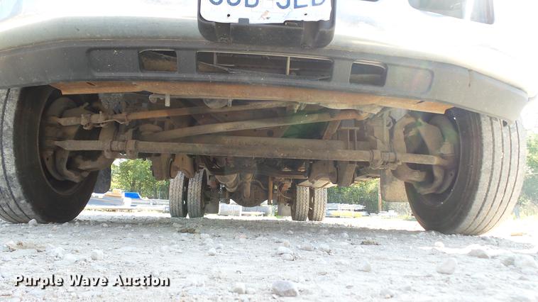 image for item DE4855 2005 Ford F550 Super Duty XL flatbed truck