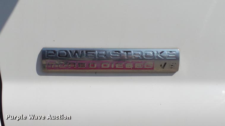 image for item DE4855 2005 Ford F550 Super Duty XL flatbed truck