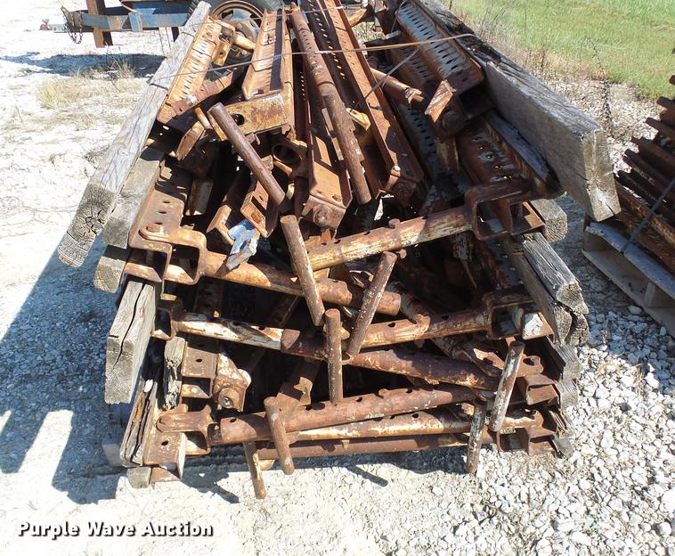 image for item DE5235 Bridge over hang jacks and boards