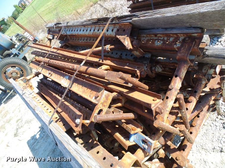 image for item DE5235 Bridge over hang jacks and boards