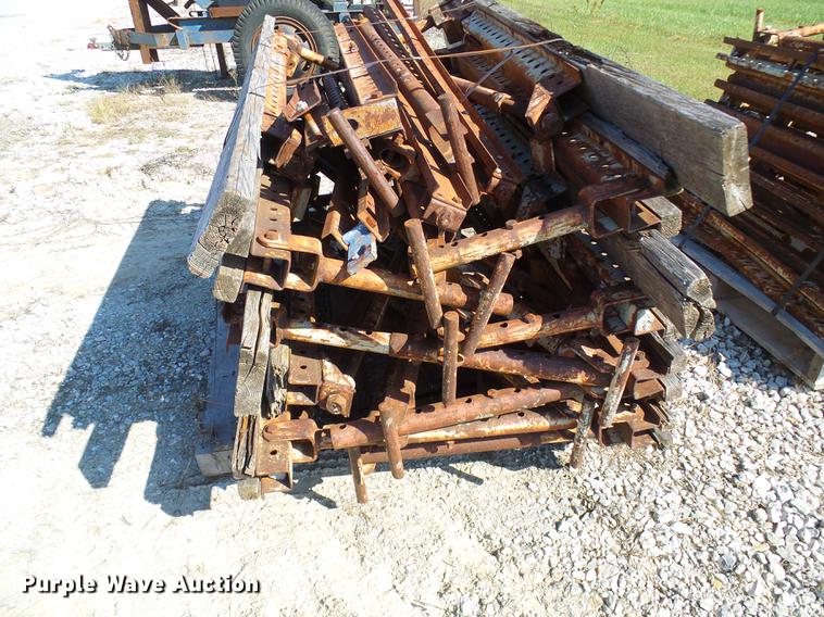 image for item DE5235 Bridge over hang jacks and boards