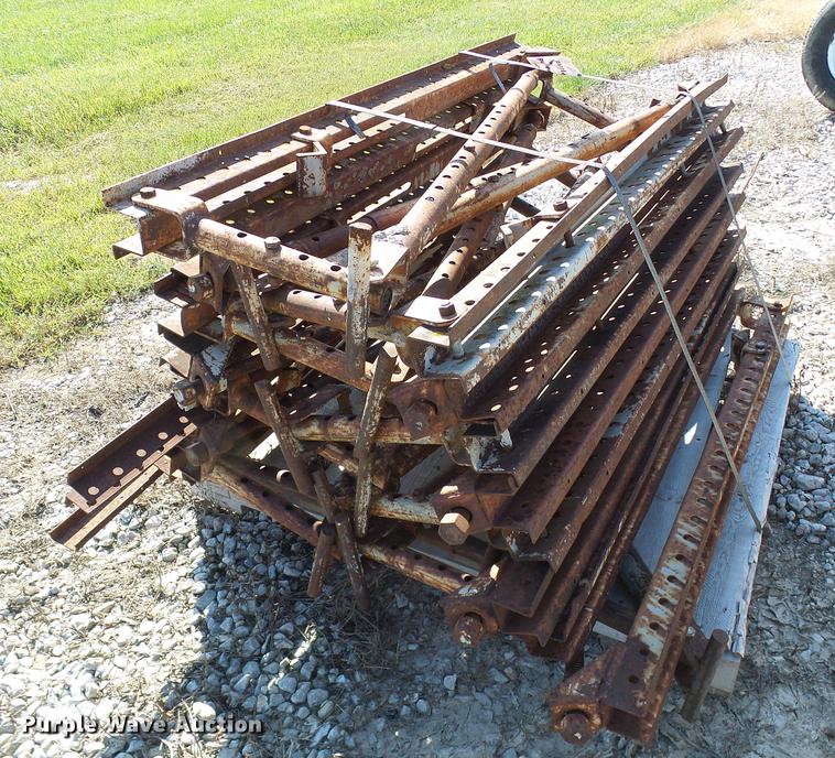 image for item DE5235 Bridge over hang jacks and boards