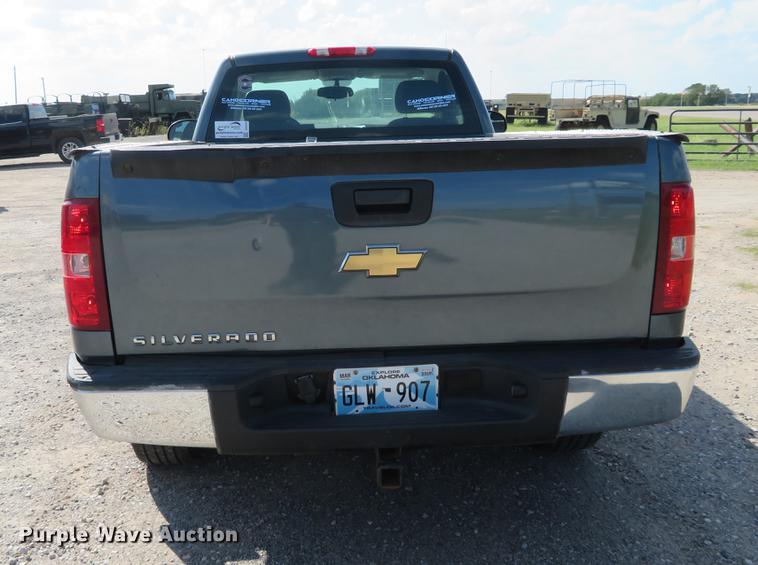 image for item DE6420 2007 Chevrolet Silverado 1500 pickup truck