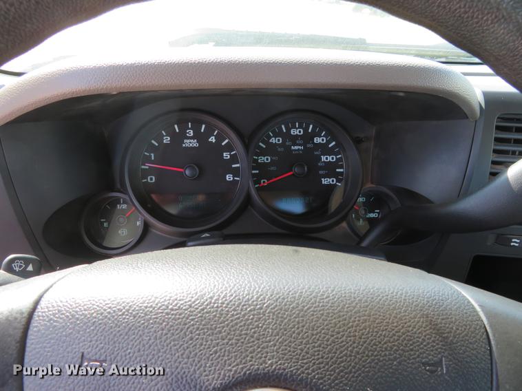 image for item DE6420 2007 Chevrolet Silverado 1500 pickup truck