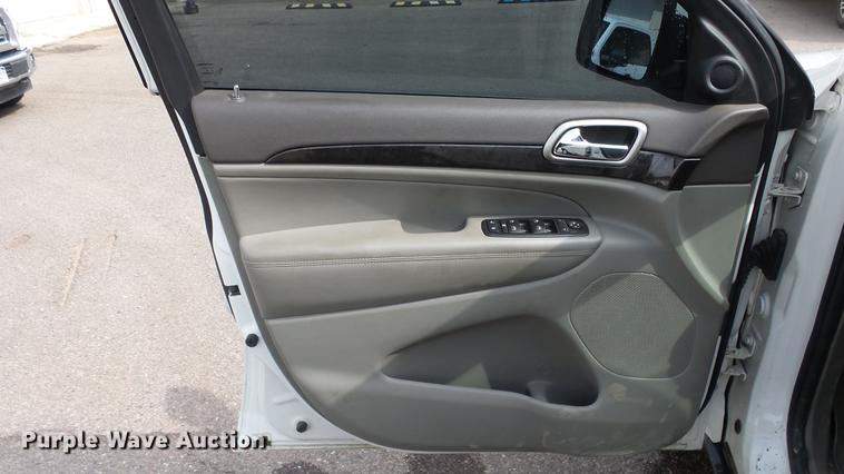 image for item DE7223 2011 Jeep Grand Cherokee SUV