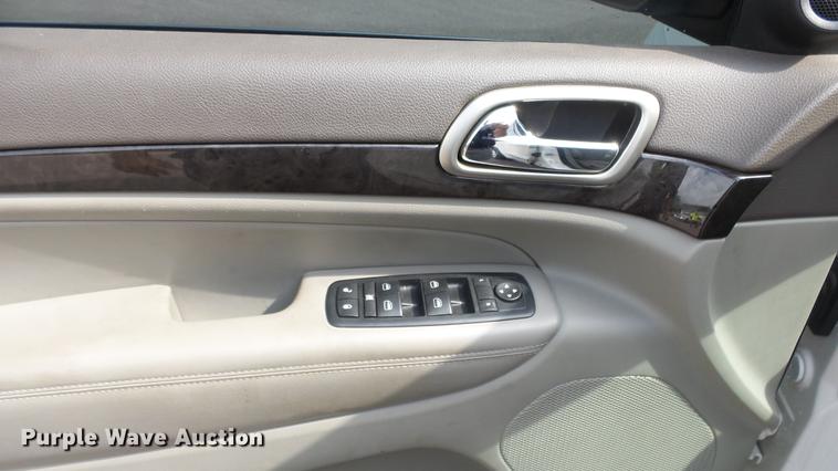 image for item DE7223 2011 Jeep Grand Cherokee SUV