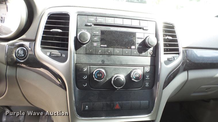 image for item DE7223 2011 Jeep Grand Cherokee SUV