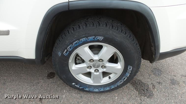 image for item DE7223 2011 Jeep Grand Cherokee SUV
