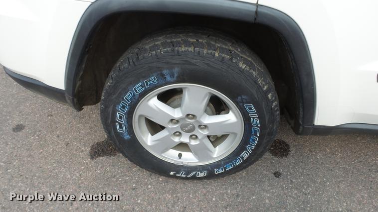 image for item DE7223 2011 Jeep Grand Cherokee SUV