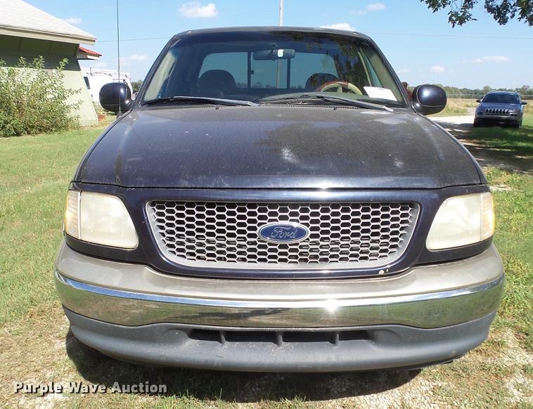 image for item DE7270 1999 Ford F150 Lariat Supercab pickup truck