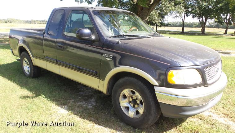 image for item DE7270 1999 Ford F150 Lariat Supercab pickup truck