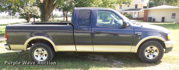 image for item DE7270 1999 Ford F150 Lariat Supercab pickup truck