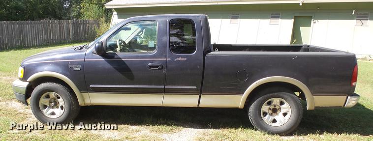 image for item DE7270 1999 Ford F150 Lariat Supercab pickup truck