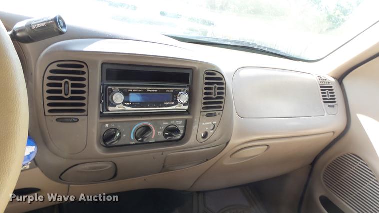 image for item DE7270 1999 Ford F150 Lariat Supercab pickup truck