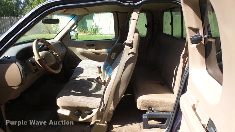 image for item DE7270 1999 Ford F150 Lariat Supercab pickup truck